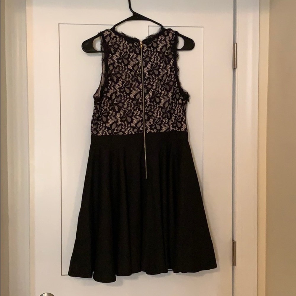 Black dress with lace top - Picture 2 of 3